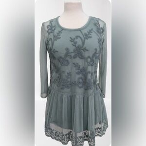 Size XS NWOT Green Embroidered Sheer Blouse